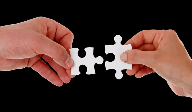 connect, connection, collaboration, hands, keep, isolated, jig saw, join, partnership, people, piece, puzzle, solution, team, teamwork, together, two, unit, connect, connect, connect, collaboration, collaboration, collaboration, join, partnership, partnership, puzzle, puzzle, puzzle, puzzle, puzzle, solution, solution, teamwork. Definér fælles værdi før kampagnen